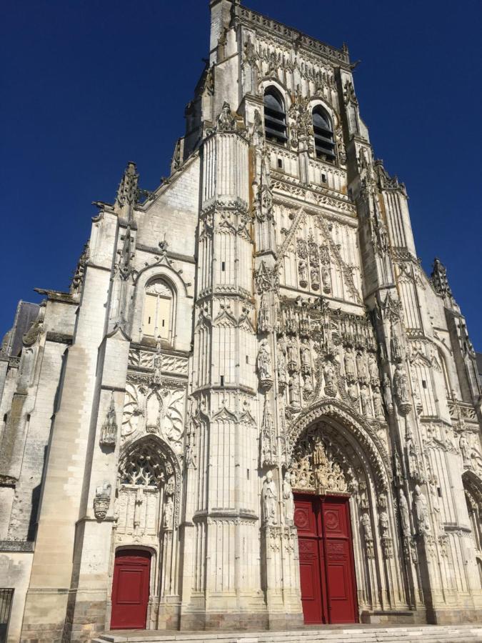Hotel Jean De Bruges Saint-Riquier Εξωτερικό φωτογραφία